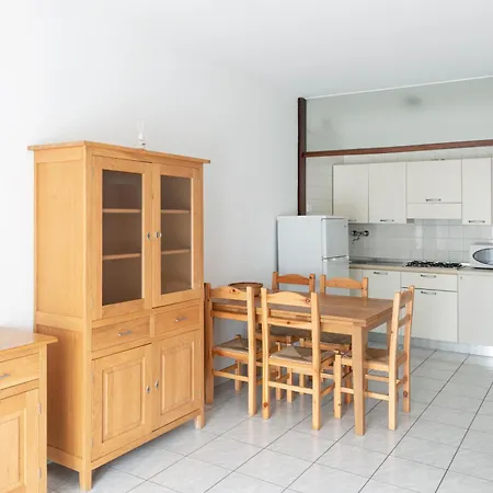 93 - Bilocale Vista Mare Con Terrazzo E Parking Coperto *